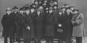 <%# $this->DataItem->marArticleFrom->title %