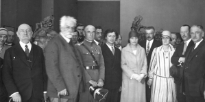 Uroczystość otwarcia wystawy prac Stanisława Szukalskiego w Salonie Sztuki Czesława Garlińskiego w Warszawie , 18.06.1929 r.