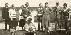Studenci Zakładu Zoologii UW w Czarnej Strudze w 1934 roku.