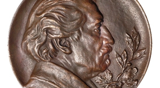  "Cyprianowi Godebskiemu twórcy pomnika Mickiewicza" Ignacego Łopieńskiego.  