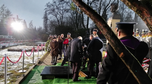  Pogrzeb Maurycego Mochnackiego na Cmentarzu Wojskowym na Powązkach w Warszawie.  