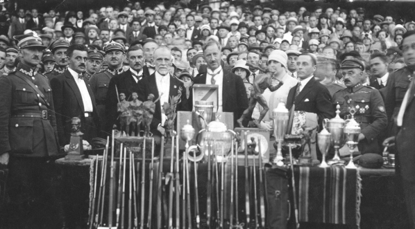  Marsz szlakiem "kadrówki" w rocznicę wymarszu Pierwszej Kompanii Kadrowej, sierpień 1927 r.  