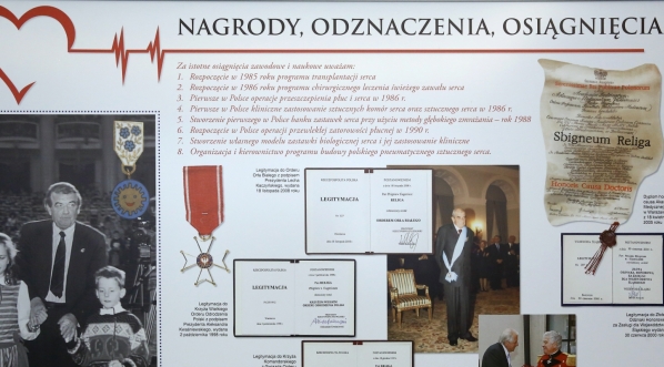  Wystawa  „Mistrz Religa. Człowiek, lekarz, polityk” w Senacie RP w marcu 2019 r. (Fot.  K. Czerwińska – Kancelaria Senatu)    