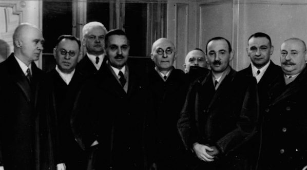  Wizyta oficjalna ministra oświaty Bułgarii Teodora Radewa w Polsce w kwietniu 1935 roku.  