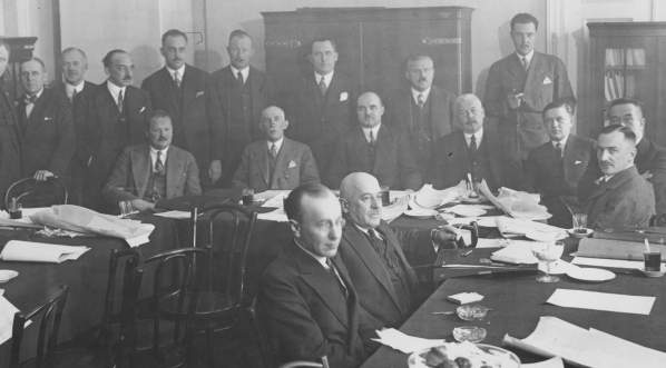  Posiedzenie Komisji Budowlanej w Ministerstwie Pracy i Opieki Społecznej w Warszawie z udziałem przedstawicieli instytucji ubezpieczeniowych 4.02.1930 r.  