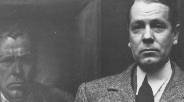  Artysta malarz Stefan Norblin obok swego autoportretu.  