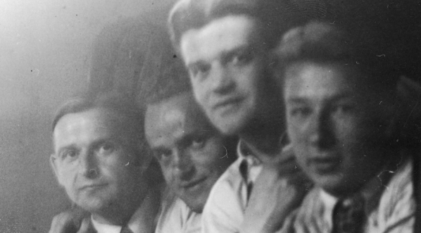 Wyjazd z Poznania piłkarzy reprezentacji Polski na Mistrzostwa Świata w Piłce Nożnej we Francji w  1938 r.  