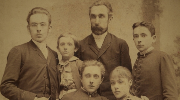  Portret rodziny Kelles-Krauz z 1890 roku.  