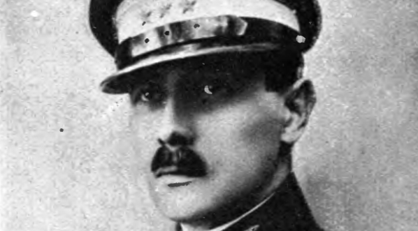  Pułkownik dyplomowany Adam Nieniewski.  