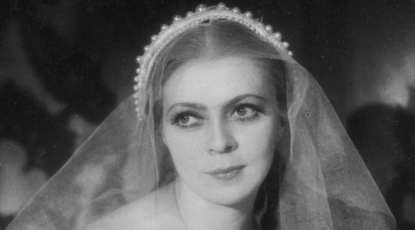  Nina Świerczewska w przedstawieniu "Poskromienie złośnicy" w Teatrze Narodowym w Warszawie w 1935 r.  