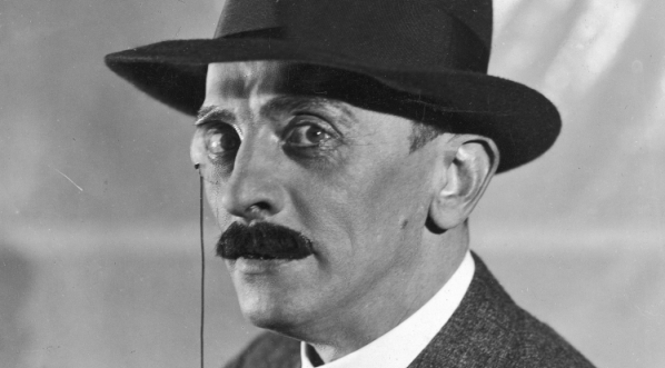  Władysław Grabowski jako Roman Narczyński w przedstawieniu "Powrót do grzechu" Stefana Kiedrzyńskiego w Teatrze Polskim w Warszawie w lipcu 1928 r.  