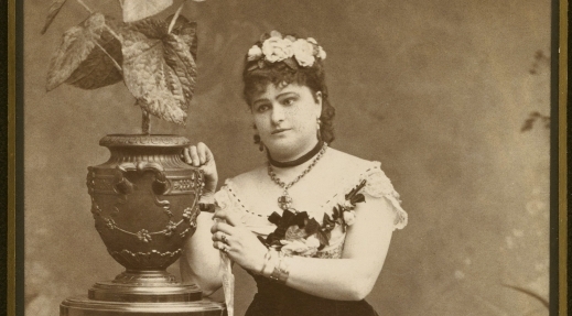  Bronisława Dowiakowska w kreacji scenicznej.  