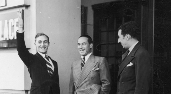  Pobyt tancerzy z zespołu baletowego Wasyla de Basil w Warszawie w 1937 r.  