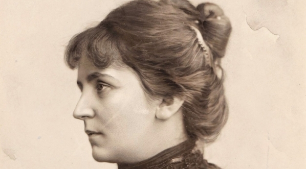  Portret Heleny Paderewskiej z profilu.  