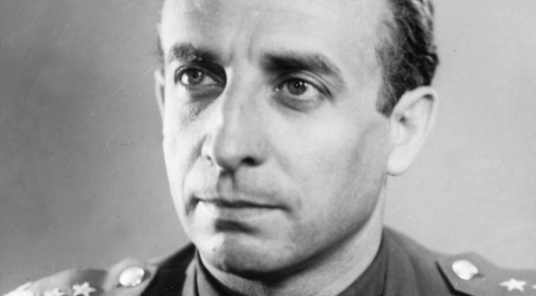  Marian Spychalski, marszałek Polski, działacz partyjny.  