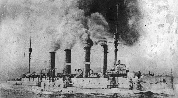  Krążownik "Bajan" na rosyjskiej pocztówce z roku 1913.  