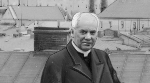  Działacz polonijny z Francji ksiądz prałat Aleksander Syski podczas pobytu w Krakowie w 1938 r.  