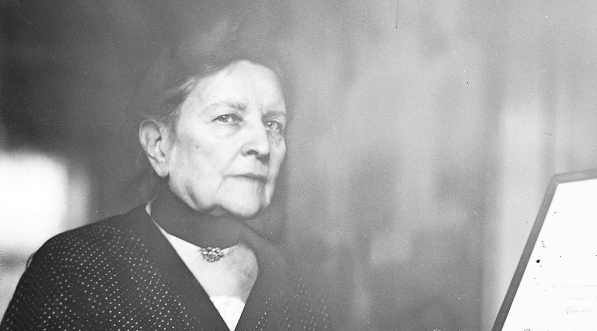  Dekoracja Marii Siedleckiej odznaką "Gwiazdy Górnośląskiej" w grudniu 1931 r.  