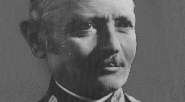  Kazimierz Dzierżanowski, generała dywizji, dowódca OK VII Poznań.  