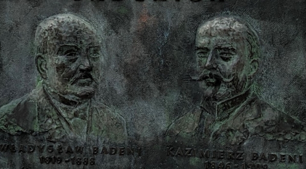  Tablica Władysława i Kazimierza Badenich na wiadukcie ich imienia w Jarosławiu.  