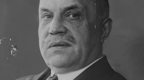  Kazimerz Olszowski - poseł nadzwyczajny i minister pełnomocny Polski w Niemczech.  