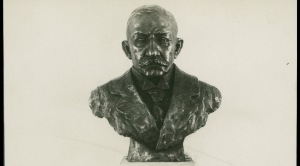  Włodzimierz Łukasiewicz, dermatolog.  