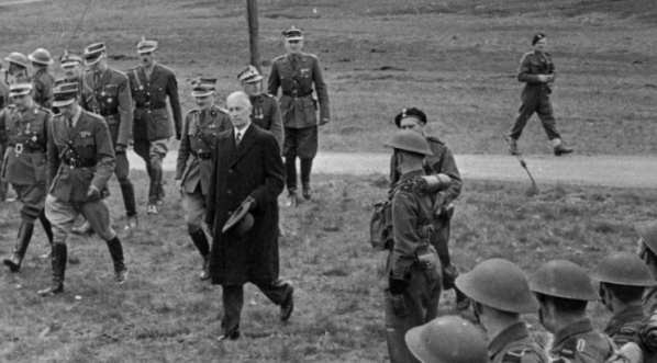  Wizyta prezydenta RP Władysława Raczkiewicza w 1 Dywizji Pancernej.  