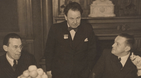  Stanisław Ostoja-Chrostowski i Aleksander Gierasimow na przyjęciu.  