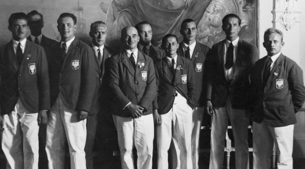  Powitanie w Warszawie polskich olimpijczyków powracających z Letnich Igrzysk Olimpijskich w Los Angeles we wrześniu 1932 r.  