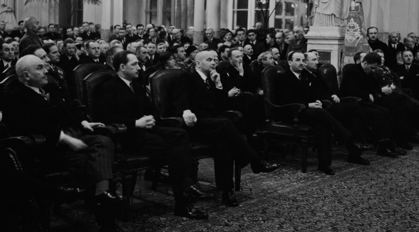  Uroczystość odsłonięcia pomnika Jana Kilińskiego na placu Krasińskich w Warszawie 19.04.1936 r.  