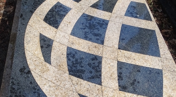  Grób Ryszarda Kapuścińskiego na Powązkach Wojskowych w Warszawie.  