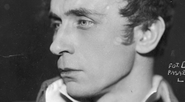  Janusz Strachocki w roli tytułowej w przedstawieniu "Kordian" Juliusza Słowackiego w Teatrze Miejskim we Lwowie w 1930 roku.  