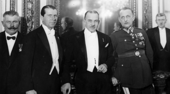  Raut na Zamku Królewskim dla nowowybranych posłów i senatorów wydany przez prezydenta RP Ignacego Mościckiego z okazji otwarcia sesji sejmowej 10.12.1930 r.  