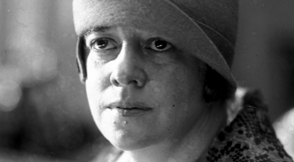  Halina Starska w  przedstawieniu "W pętach" w Teatrze im. Juliusza Słowackiego w Krakowie w październiku 1927 roku.  