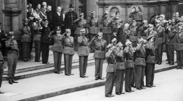  Uroczystości pogrzebowe po śmierci gen. W. Sikorskiego w Londynie w lipcu 1943 r.  
