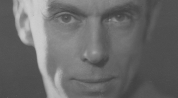  Stefan Ropp - profesor ekonomii w Wyższej Szkole Handlowej w Poznaniu.  