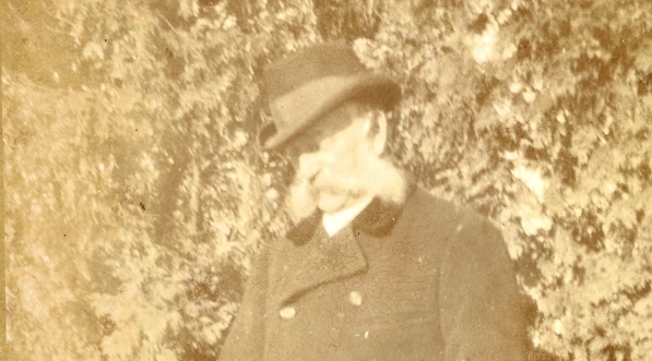  Mieczysław Kwilecki z psem.  