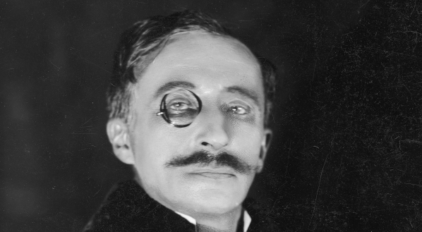  Ludwik Fritsche w przedstawieniu "Fedora" w Teatrze Polskim w Warszawie w lipcu 1928 roku.  