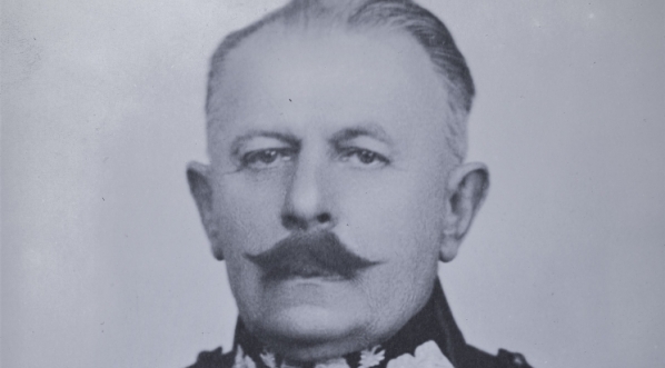  Józef Szamota, generał dywizji.  