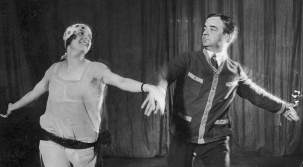  Halina Szmolcówna i Piotr Zajlich podczas próby  w Teatrze Wielkim  w Warszawie w maju 1925 roku.  