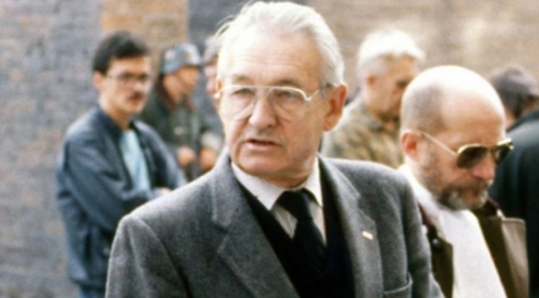  Na planie filmu Andrzeja Wajdy "Korczak" z 1990 roku.  