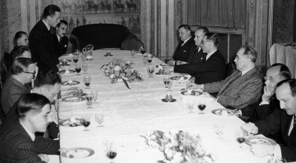  Pożegnanie Stanisława Kota - ambasadora RP w ZSRR przed wyjazdem na placówkę, Londyn 26.08.1941 r.  