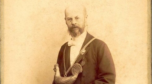  Architekt lwowski Alfred Kamienobrodzki z insygniami Bractwa Kurkowego..  