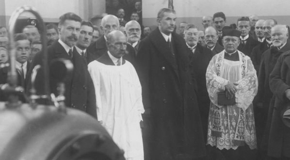  Poświęcenie hali maszyn w stacji filtrów w Warszawie.  