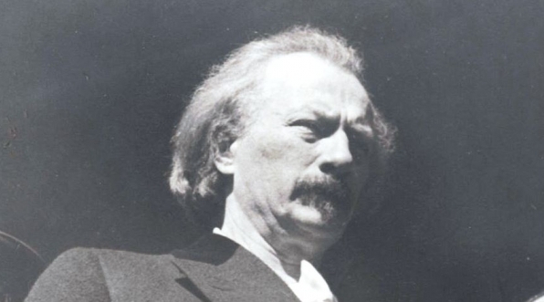  Ignacy Jan Paderewski (1860-1941) podczas uroczystości powitania w ratuszu Nowego Jorku polsko-francuskiej misji wojskowej, przybyłej do USA w celu werbowania ochotników do Armii Polskiej we Francji w marcu 1918 r.  