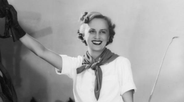  Karolina Lubieńska jako Fela w przedstawieniu "Bratnie dusze" K. H. Roztworowskiego w Teatrze Nowym W Warszawie w 1938 r.  