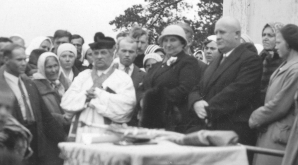  Poświecenie sztandaru Centralnego Związku Młodzieży Wiejskiej "Siew" w Mickunach w 1933 r.  
