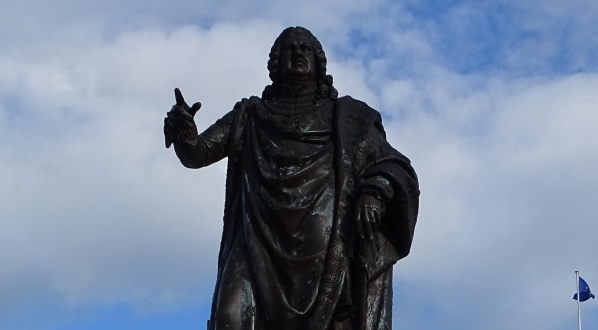  Pomnik Stanisława Leszczyńskiego na placu Stanisława w Nancy.  