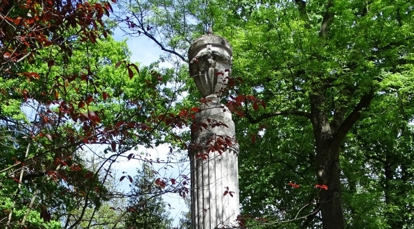  Grób Juliusza Lea na Cmentarzu Rakowickim w Krakowie.  