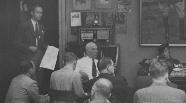  Konferencja prasowa w sprawie Panoramy Bitwy Grochowskiej w domu artysty malarza Wojciecha Kossaka w Krakowie 9.06.1938 r.  